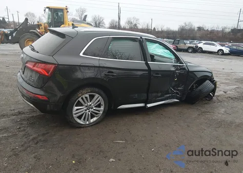 2018 Audi Q5 2.0T Premium/2.0T Tech Premium z USA, uszkodzony, nr VIN WA1BNAFY7J2161930